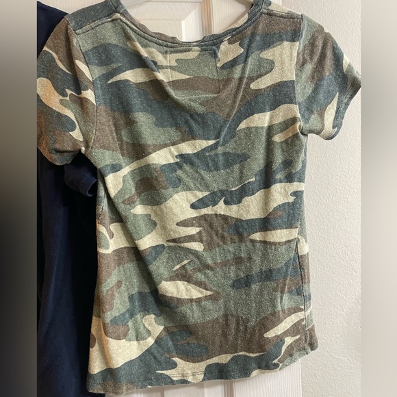 Pack of two MOTHER linen/cotton graphic tshirts XS - Picture 11 of 13